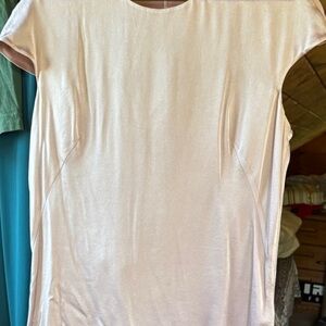 Akris Shimmering light apricot 100% silk shell top